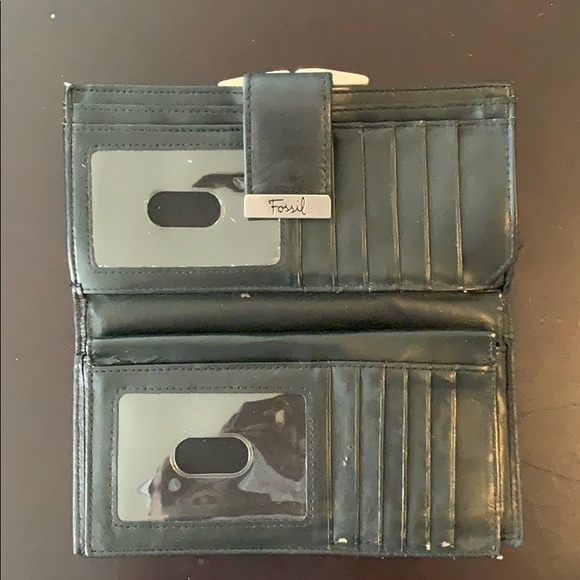 Fossil Wallet w/Checkbook - Picture 2 of 4